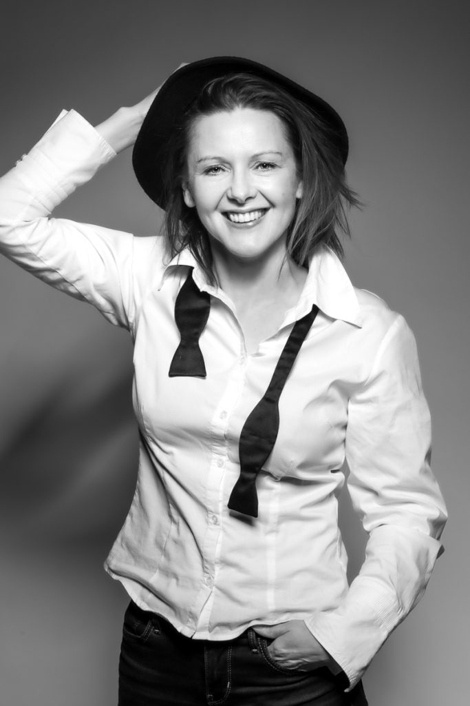 Portret kobiety w studio fotograf portretowy Natalia Rakowska